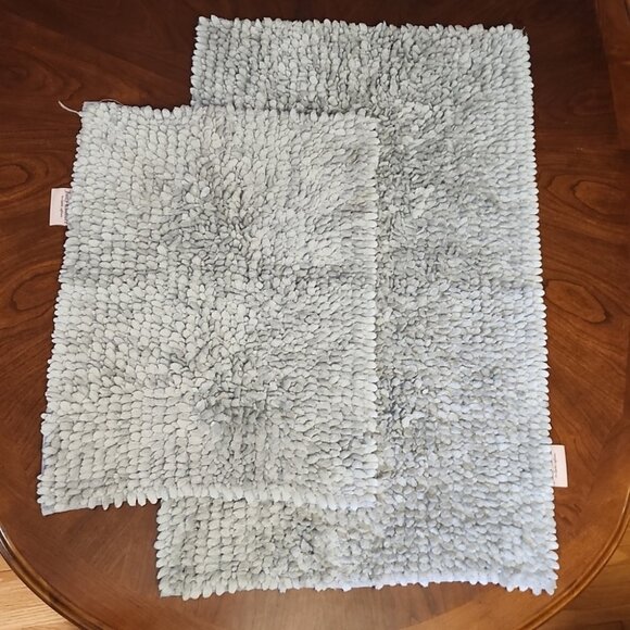Juicy Couture 2 mats bath fuzzy Light Gray Bath Mats - Picture 3 of 15